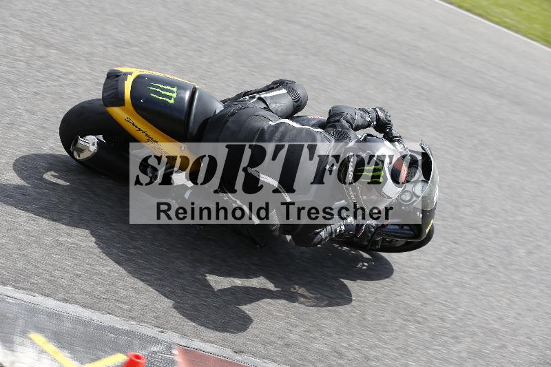 /Archiv-2024/29 12.06.2024 MOTO.CH Track Day ADR/Gruppe gelb/99